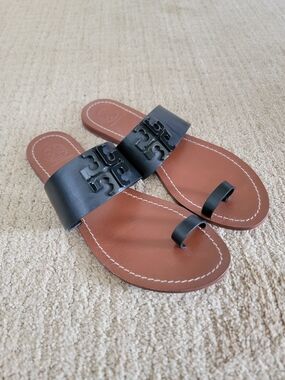 Tory Burch Black Leather Logo Toe-Loop Flat Slides, Size 7.5